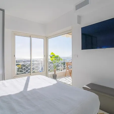 Serrendy Terrace Sea View Upscale Swimming Pool