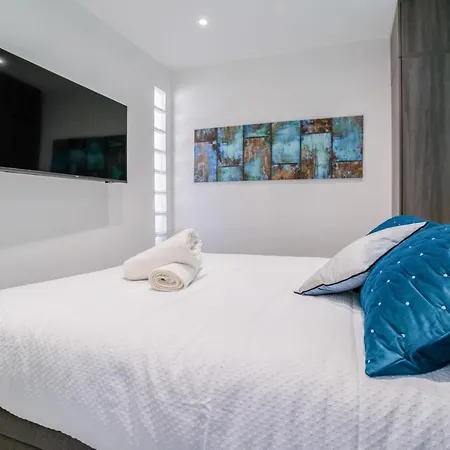 Apartment Serrendy Terrace Sea View Upscale Swimming Pool
