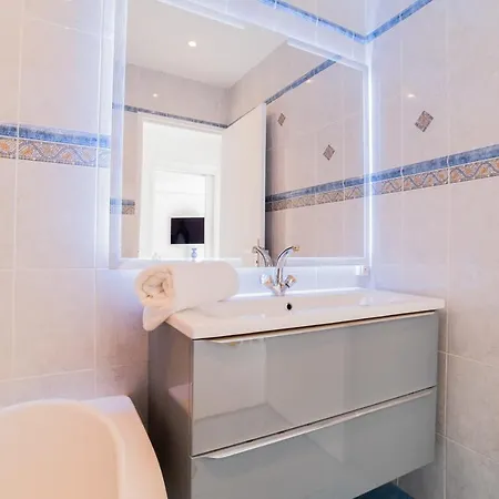 Apartment Serrendy Terrace Sea View Upscale Swimming Pool